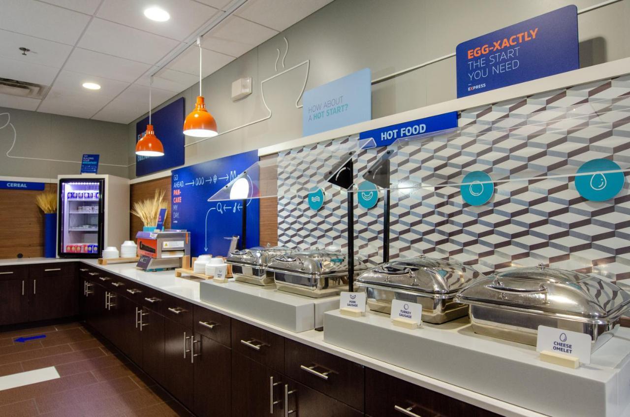 Holiday Inn Express Hotel & Suites Atlanta Airport West - Camp Creek By Ihg Eksteriør billede