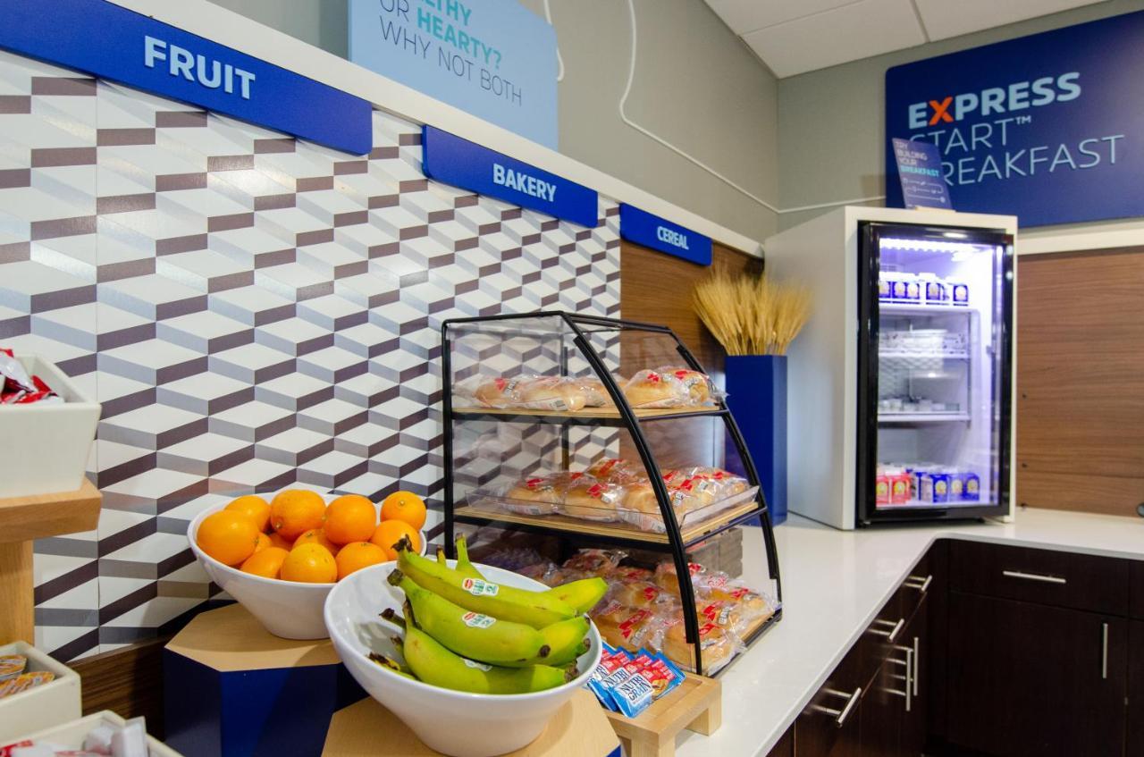 Holiday Inn Express Hotel & Suites Atlanta Airport West - Camp Creek By Ihg Eksteriør billede
