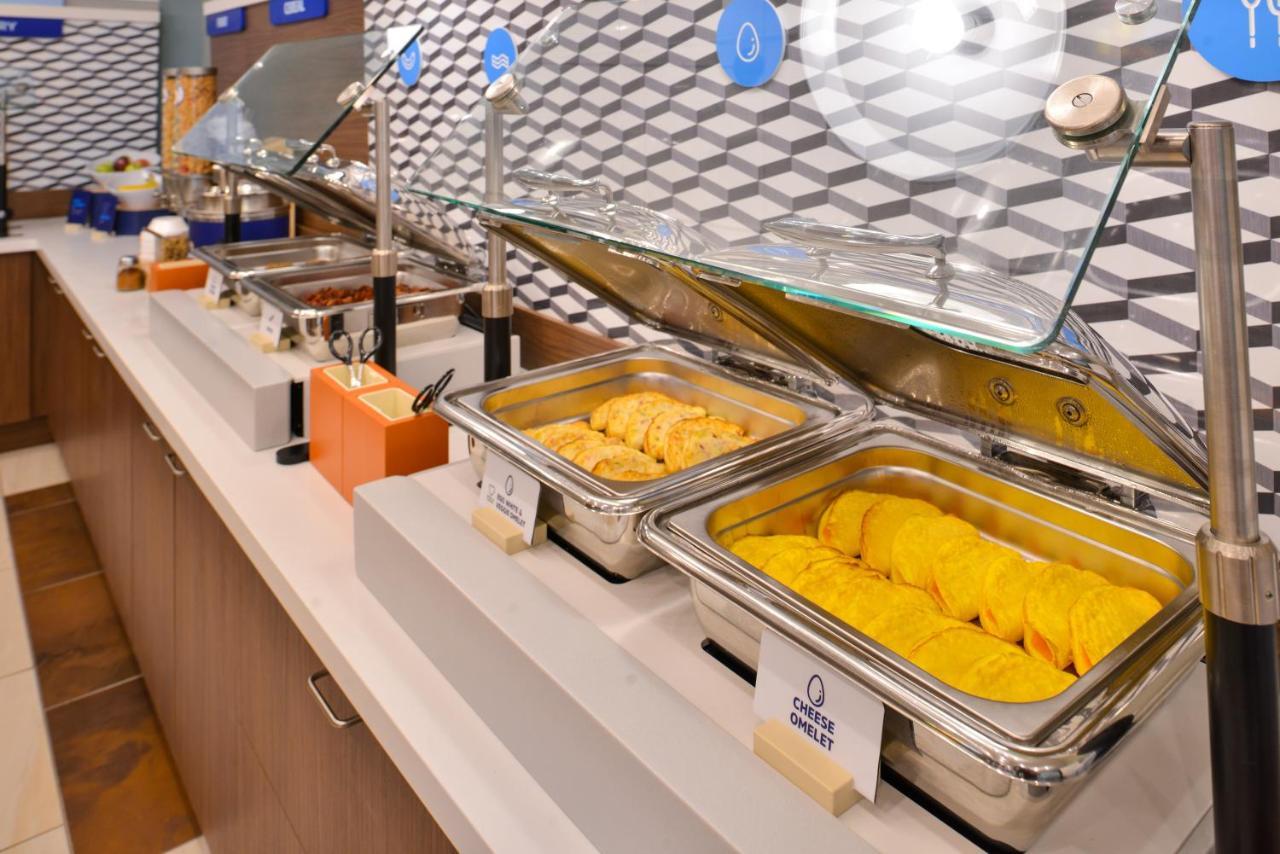 Holiday Inn Express Hotel & Suites Atlanta Airport West - Camp Creek By Ihg Eksteriør billede